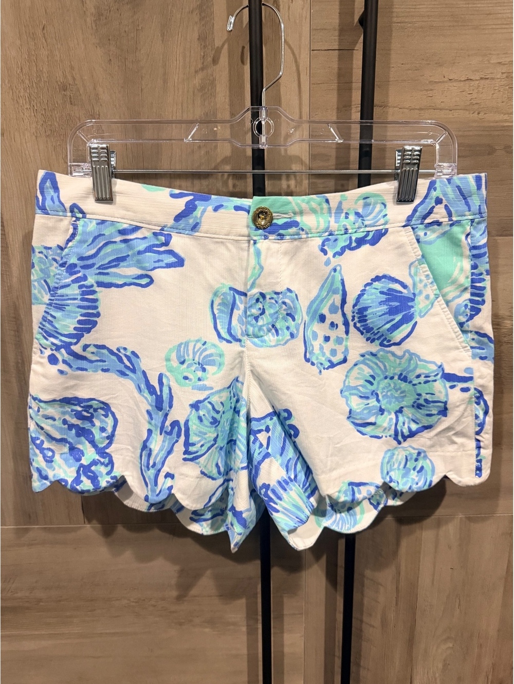 Lilly Pulitzer The Buttercup Short Size 4 Blue and Green Seashell Print Scallop-